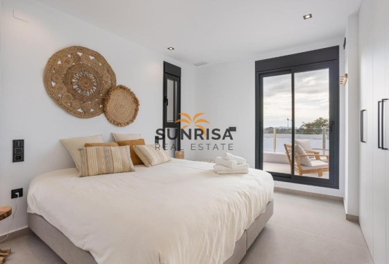Villa · Resale - Dolores · Alicante · Spain