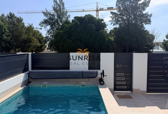 Villa · Resale - Dolores · Alicante · Spain