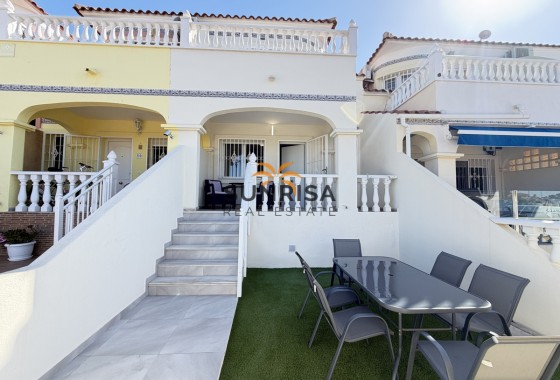 Townhouse · Resale - Villamartin · Alicante · Spain