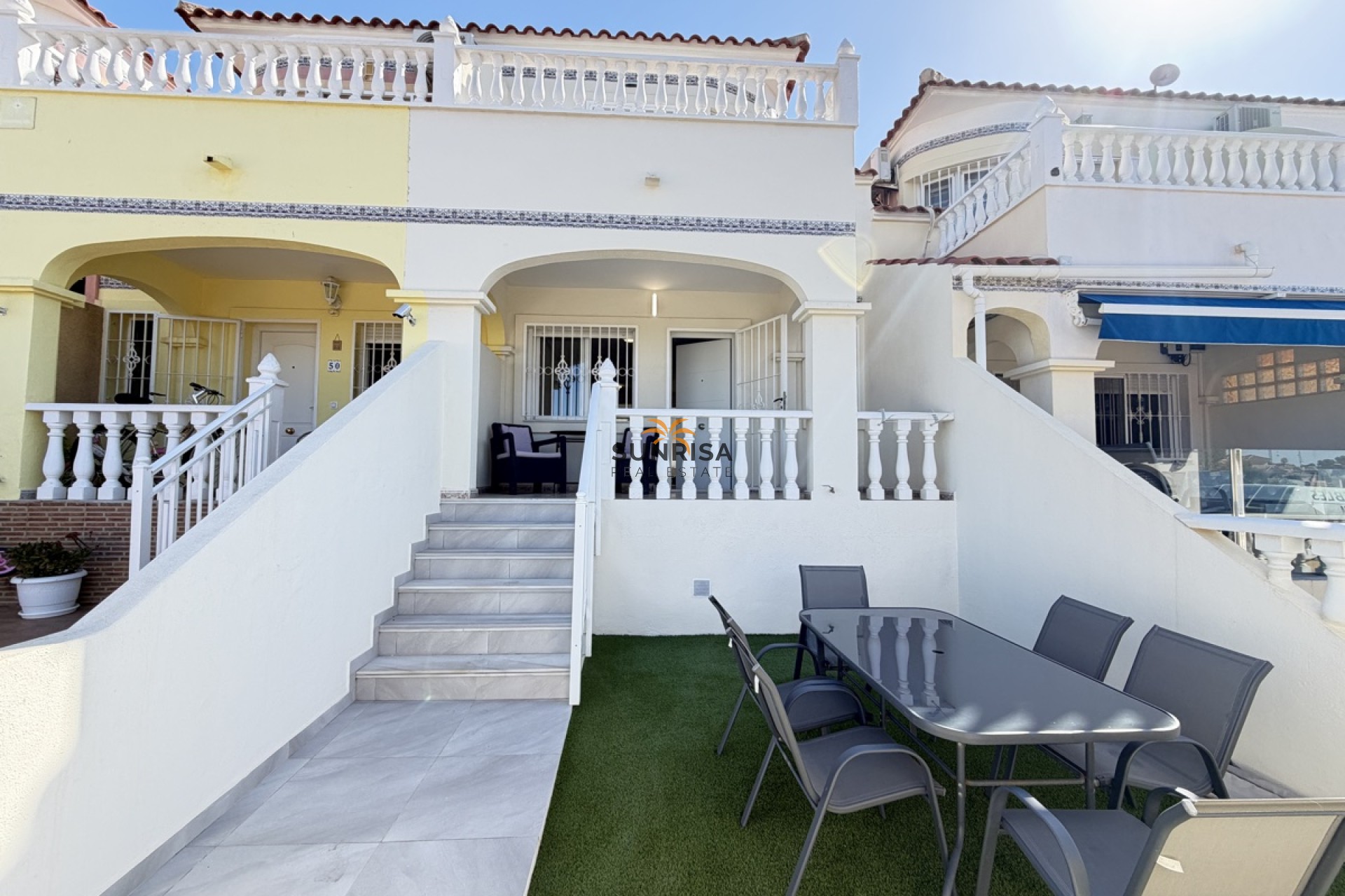 Resale - Townhouse - Villamartin