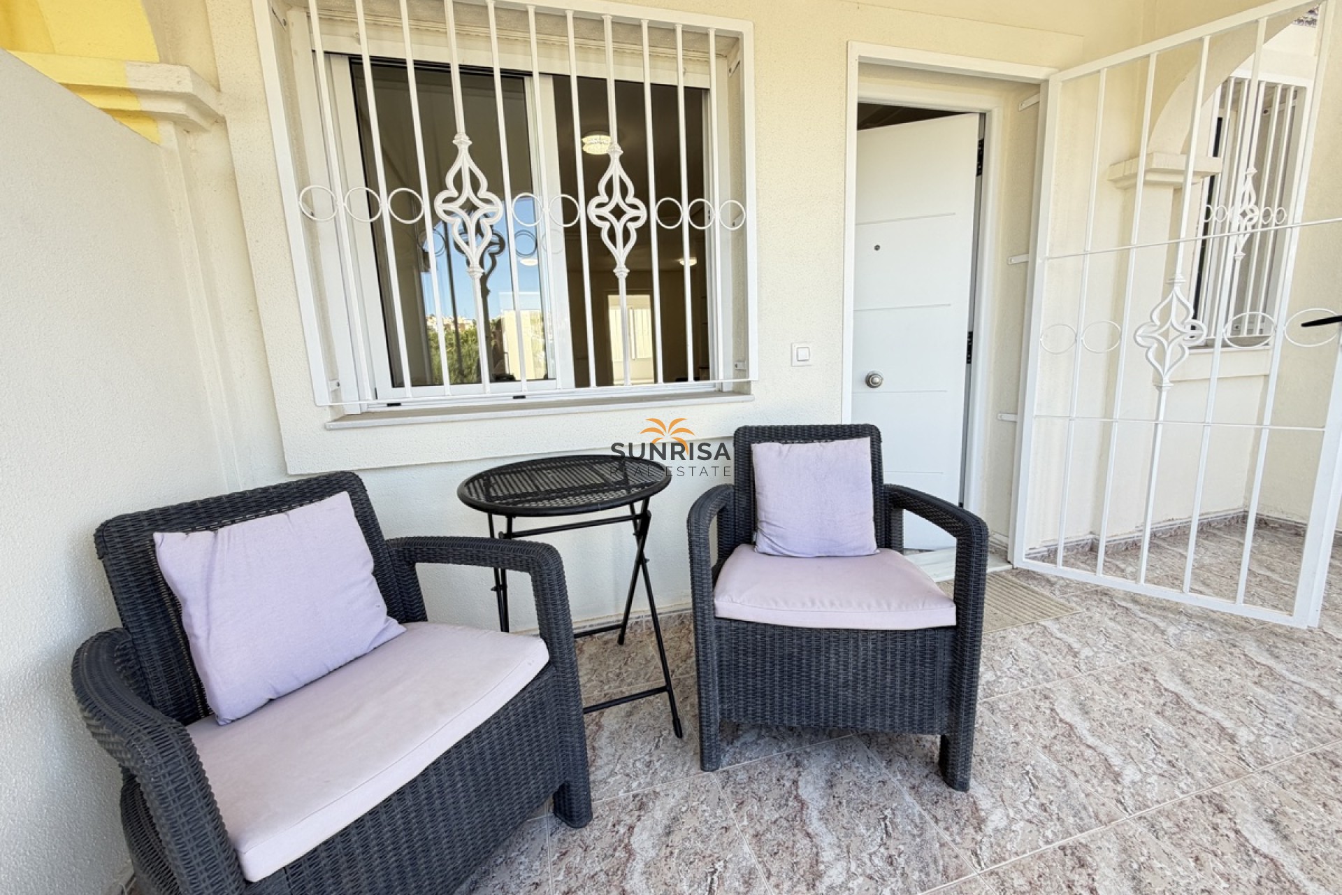 Resale - Townhouse - Villamartin