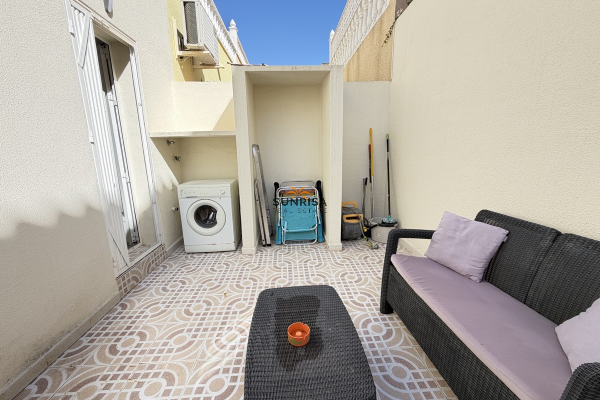 Resale - Townhouse - Villamartin