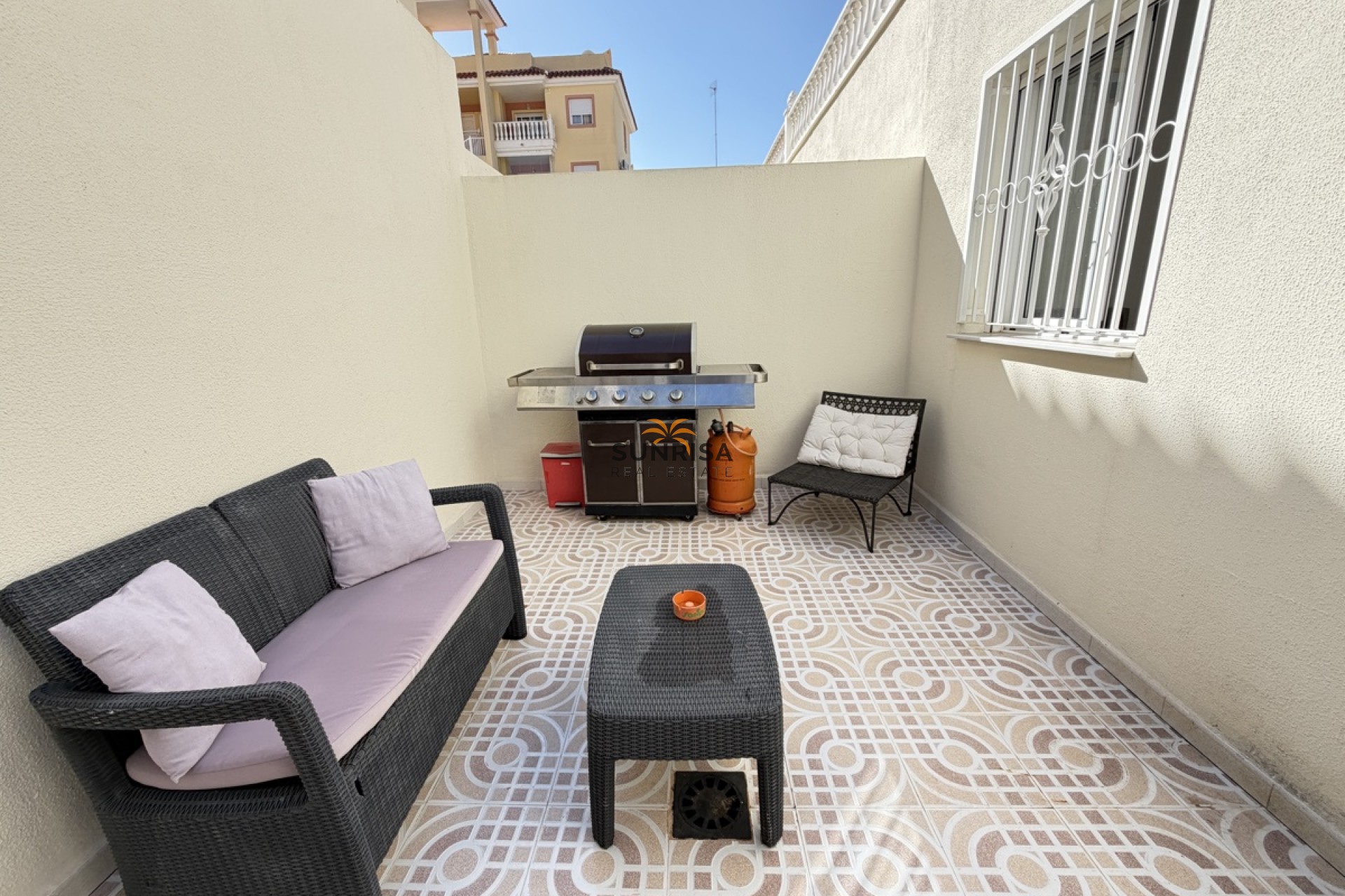 Resale - Townhouse - Villamartin