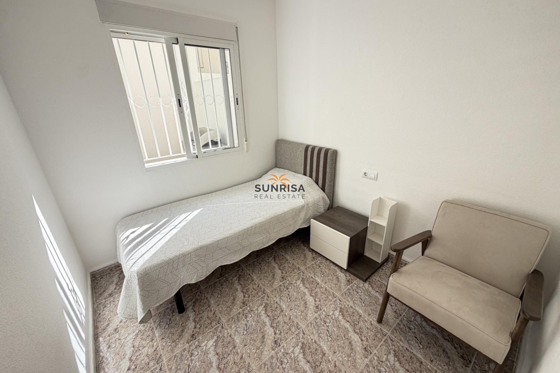 Resale - Townhouse - Villamartin