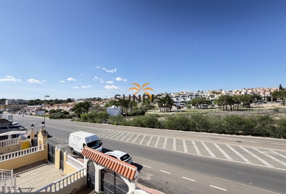 Townhouse · Resale - Villamartin · Alicante · Spain