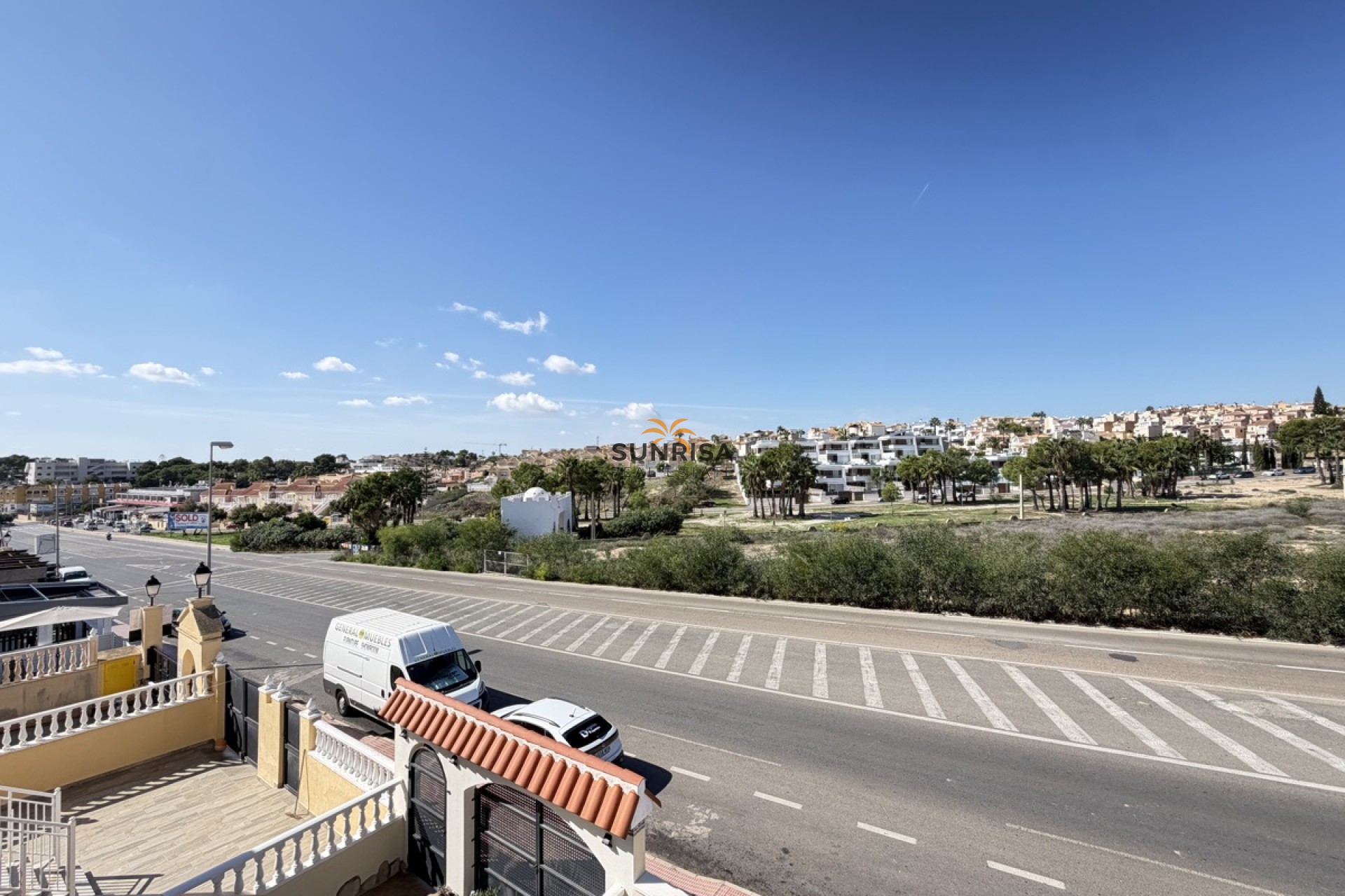 Resale - Townhouse - Villamartin