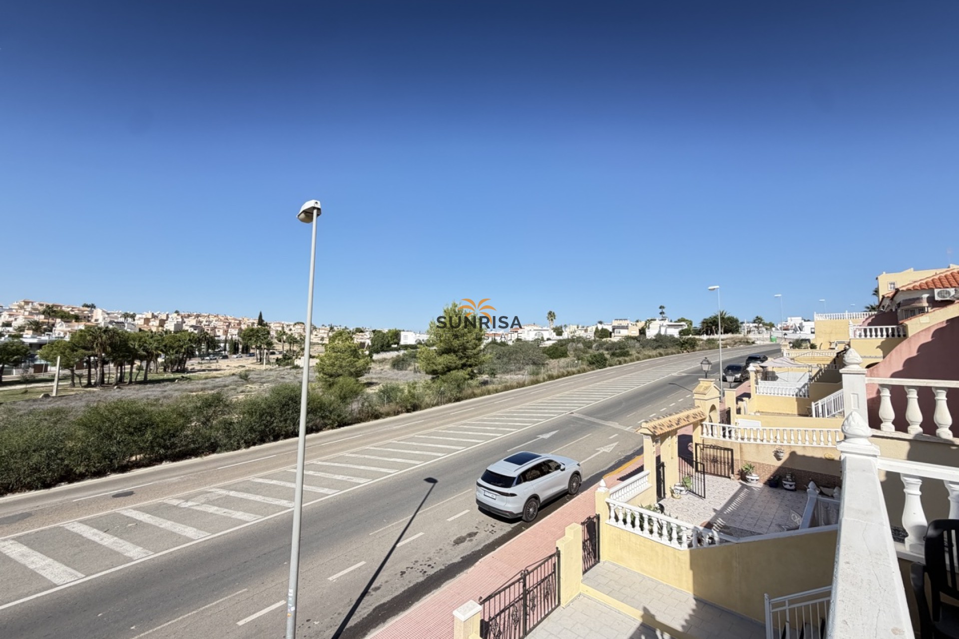 Resale - Townhouse - Villamartin