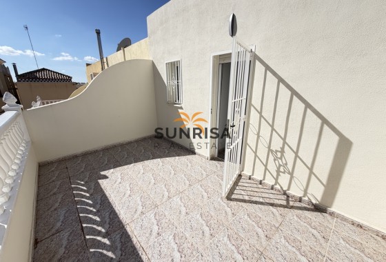 Townhouse · Resale - Villamartin · Alicante · Spain