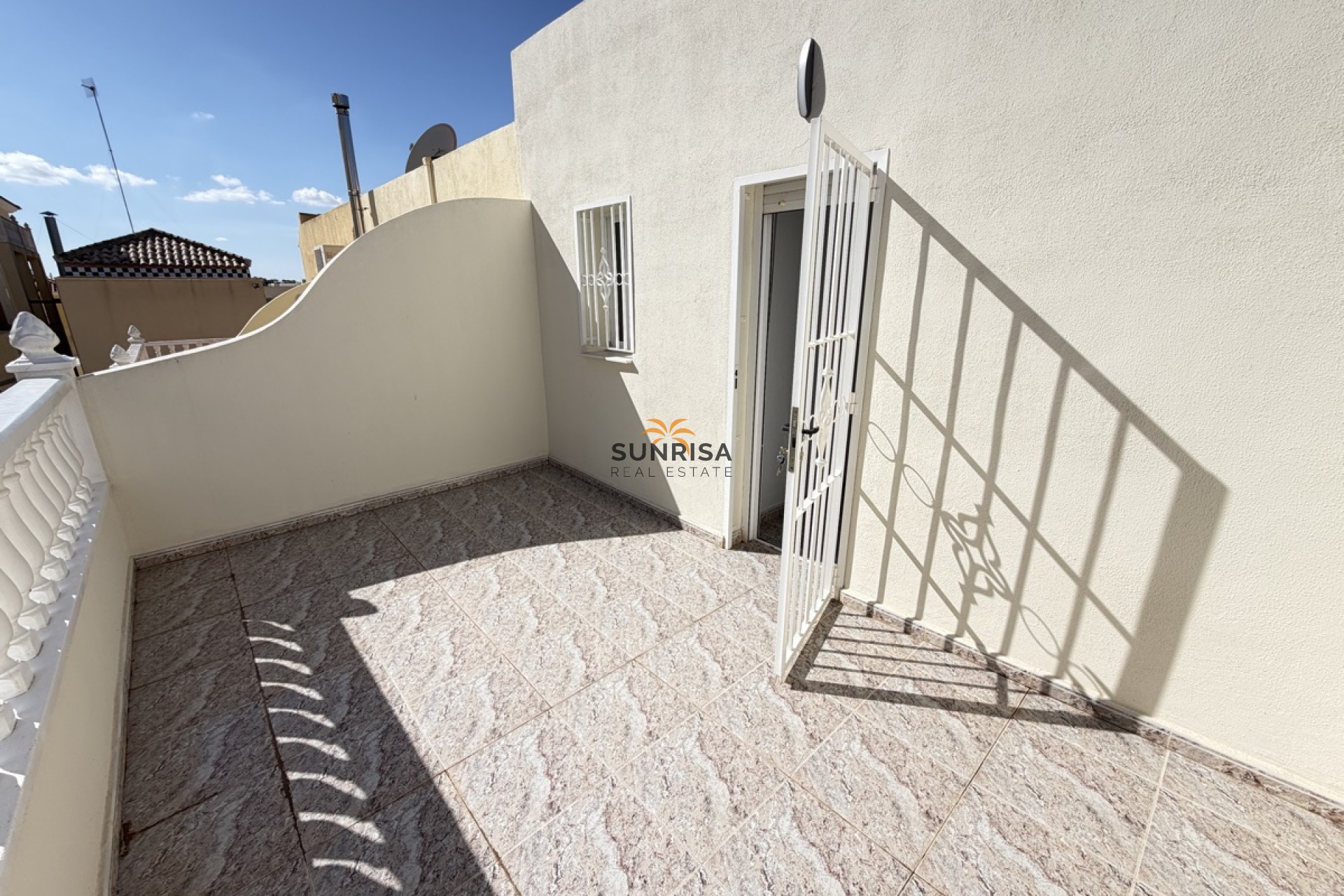 Resale - Townhouse - Villamartin