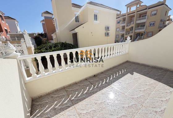 Townhouse · Resale - Villamartin · Alicante · Spain