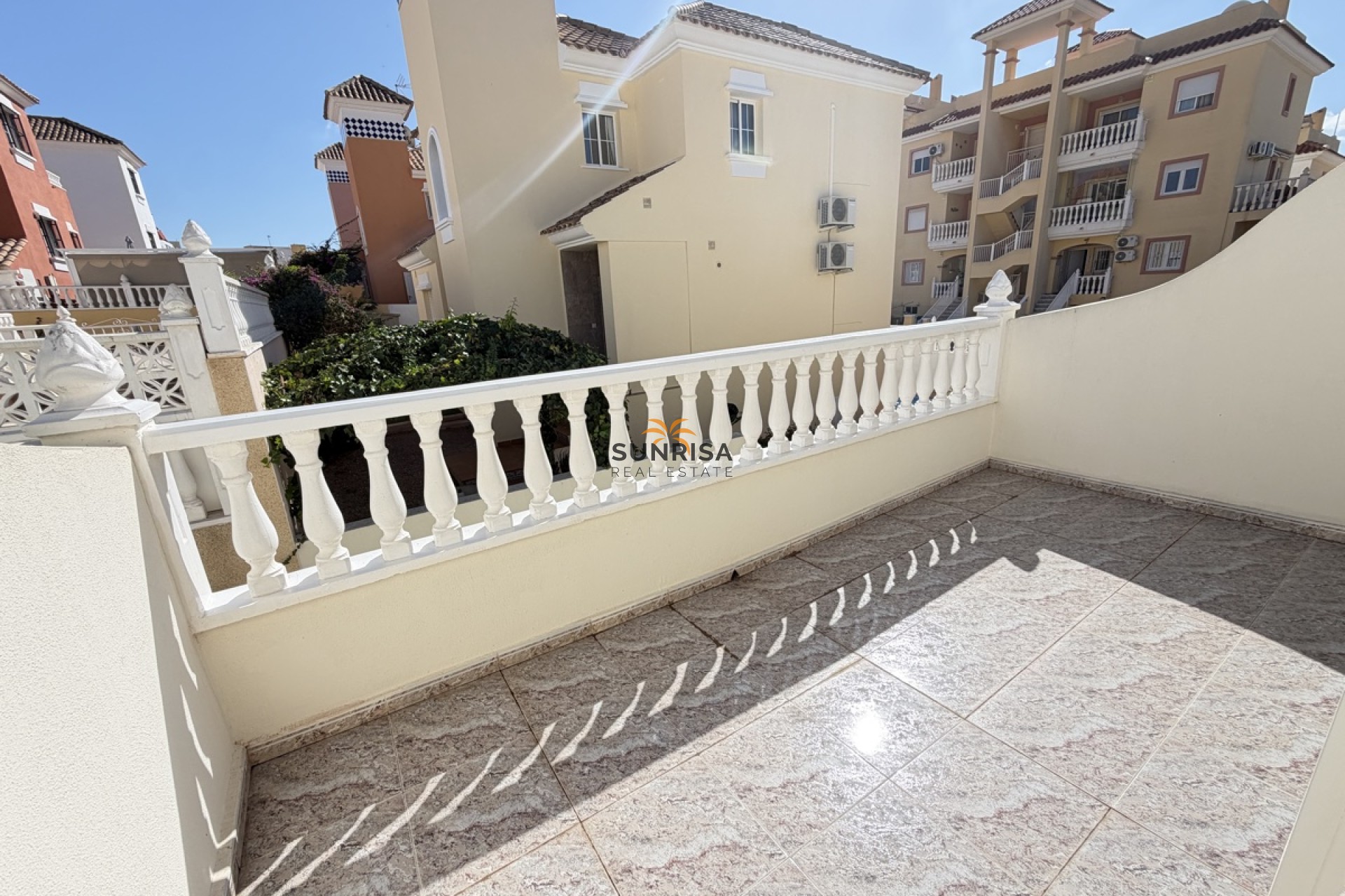 Resale - Townhouse - Villamartin
