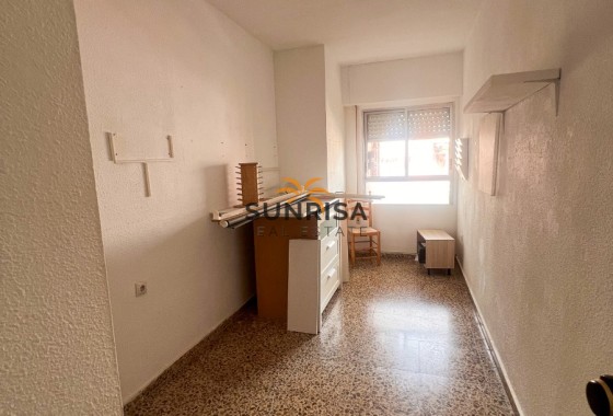 Apartment · Resale - Guardamar del Segura · Alicante · Spain