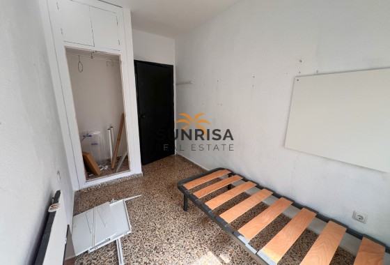 Apartment · Resale - Guardamar del Segura · Alicante · Spain