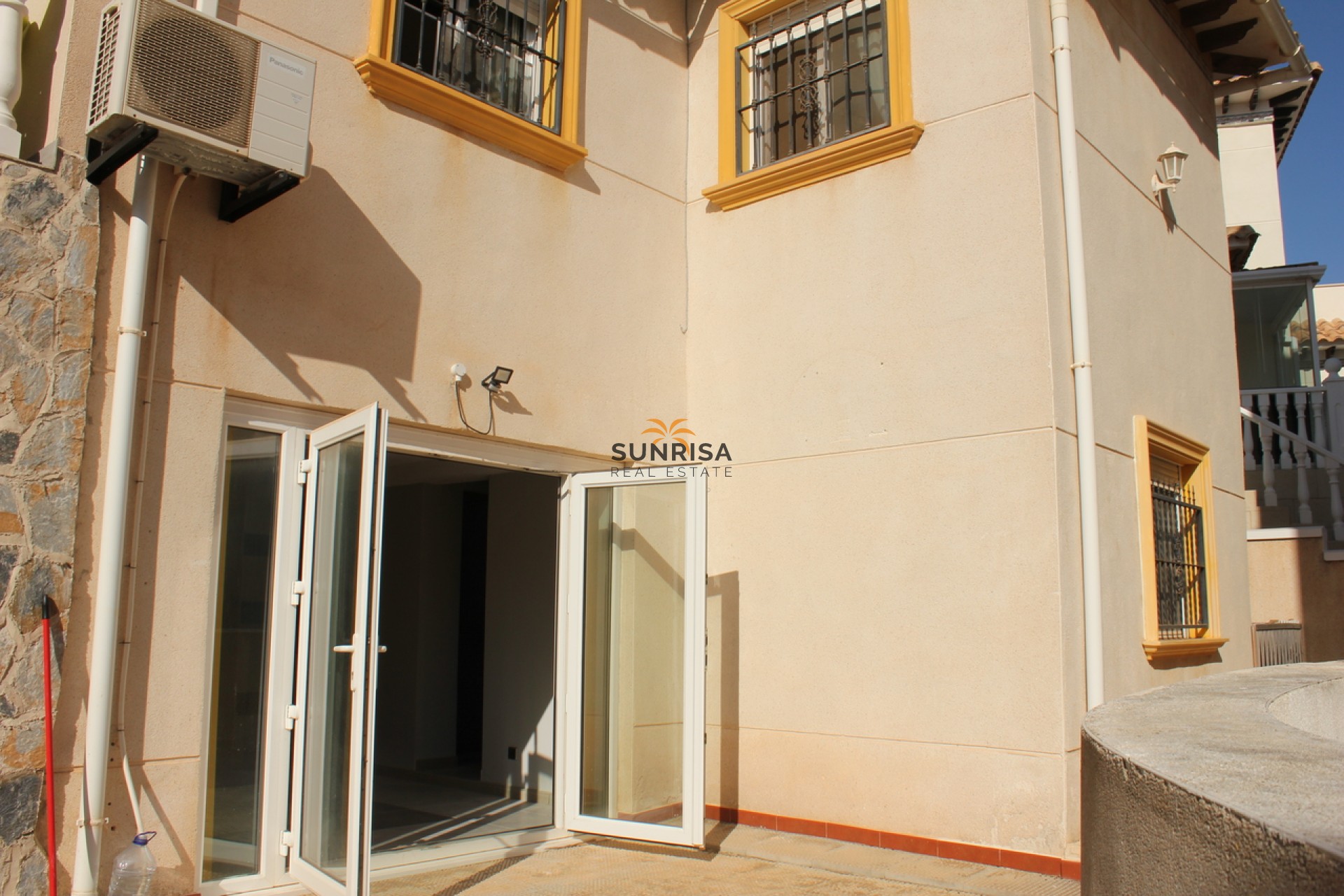 Resale - Villa - Orihuela Costa