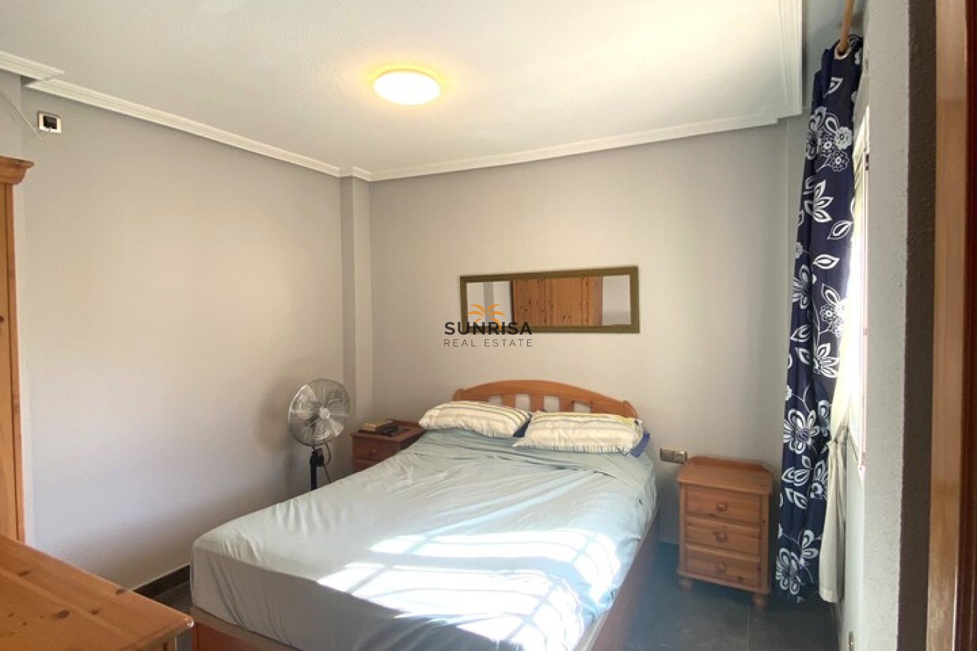 Resale - Villa - Orihuela Costa