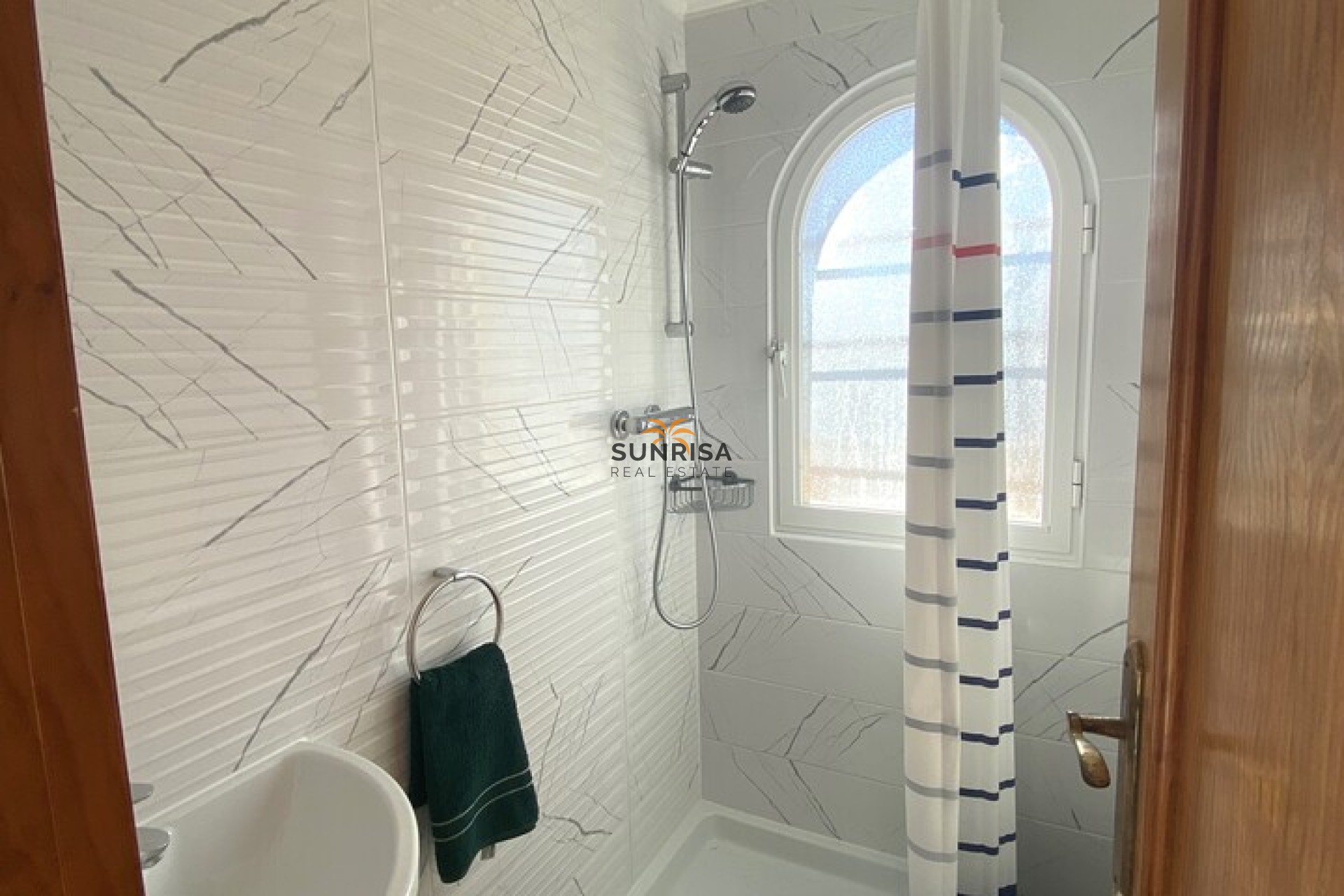 Resale - Villa - Orihuela Costa