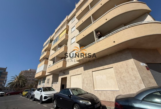 Apartment · Resale - Torrevieja · Playa de los Locos · Alicante · Spain