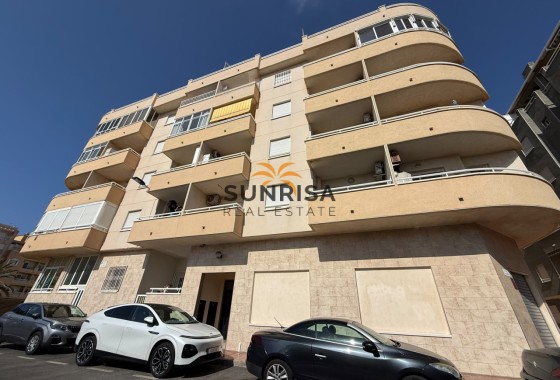 Apartment · Resale - Torrevieja · Playa de los Locos · Alicante · Spain