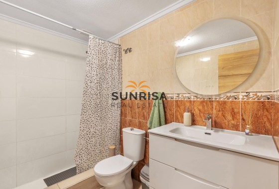 Penthouse · Herverkoop - Torrevieja · Estacion de autobuses · Alicante · Spanje