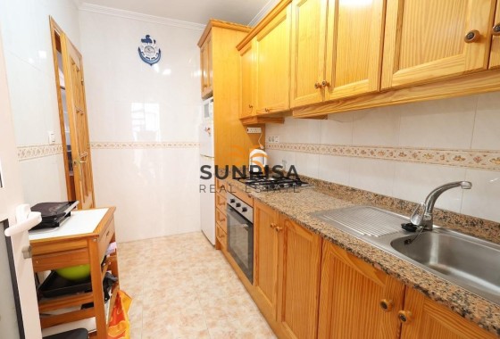 Bungalow · Herverkoop - Orihuela Costa · La Zenia · Alicante · Spanje