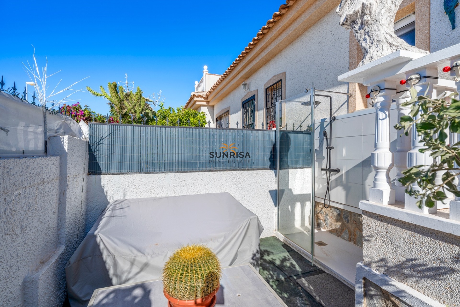 Resale - House - Ciudad Quesada