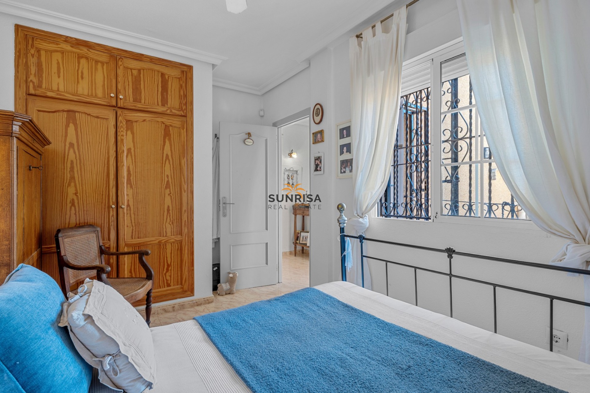 Resale - House - Orihuela Costa