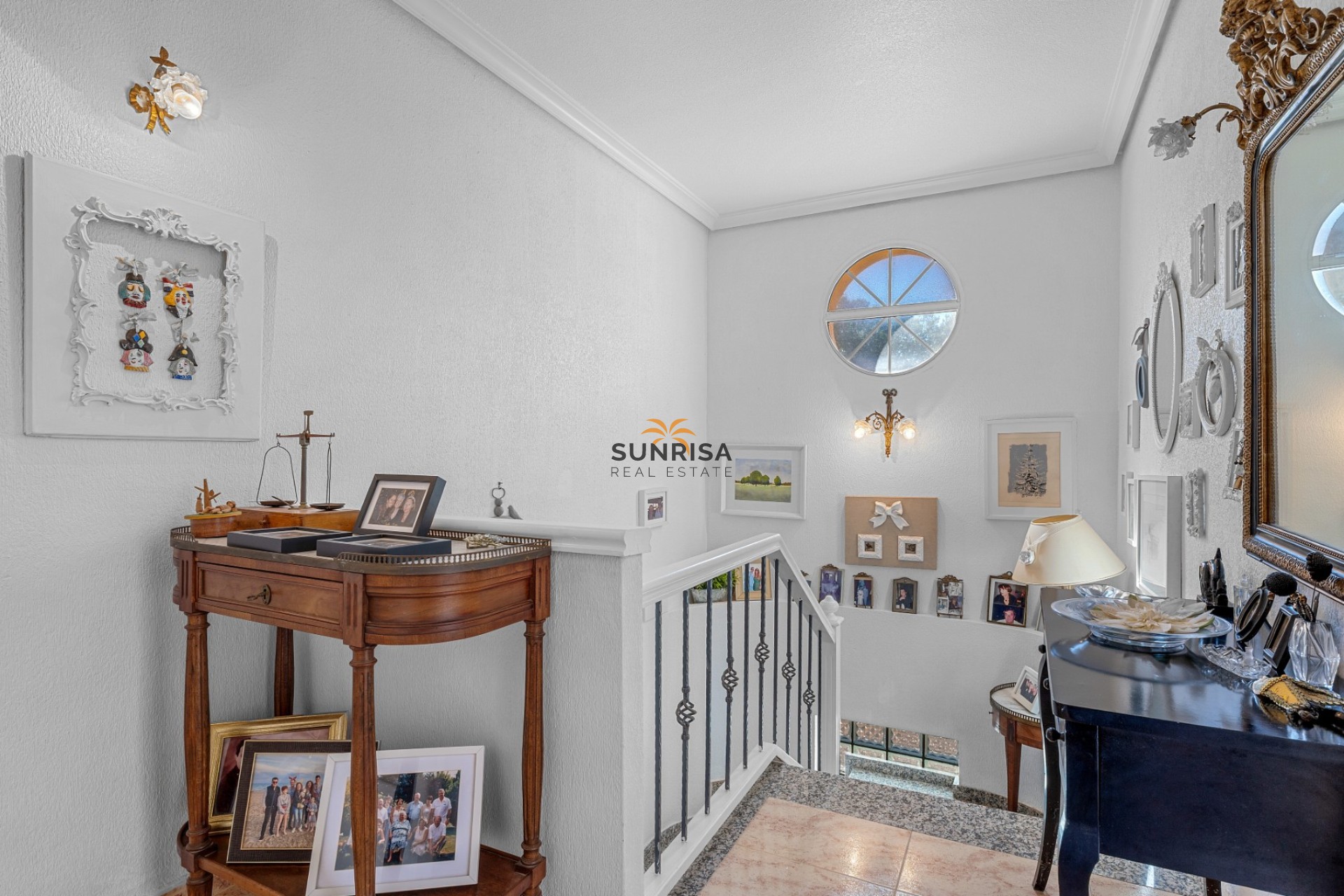 Resale - House - Orihuela Costa