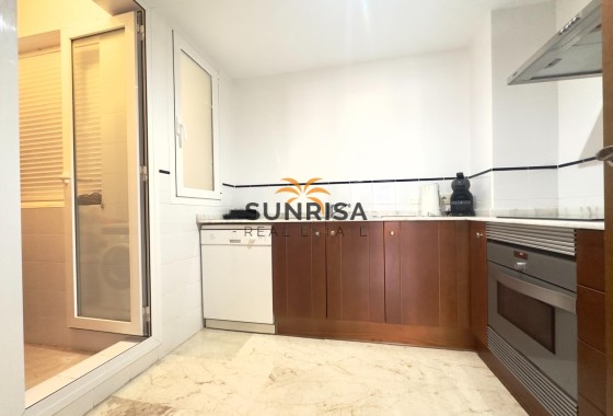 Appartement · Herverkoop - Torrevieja · Punta Prima · Alicante · Spanje