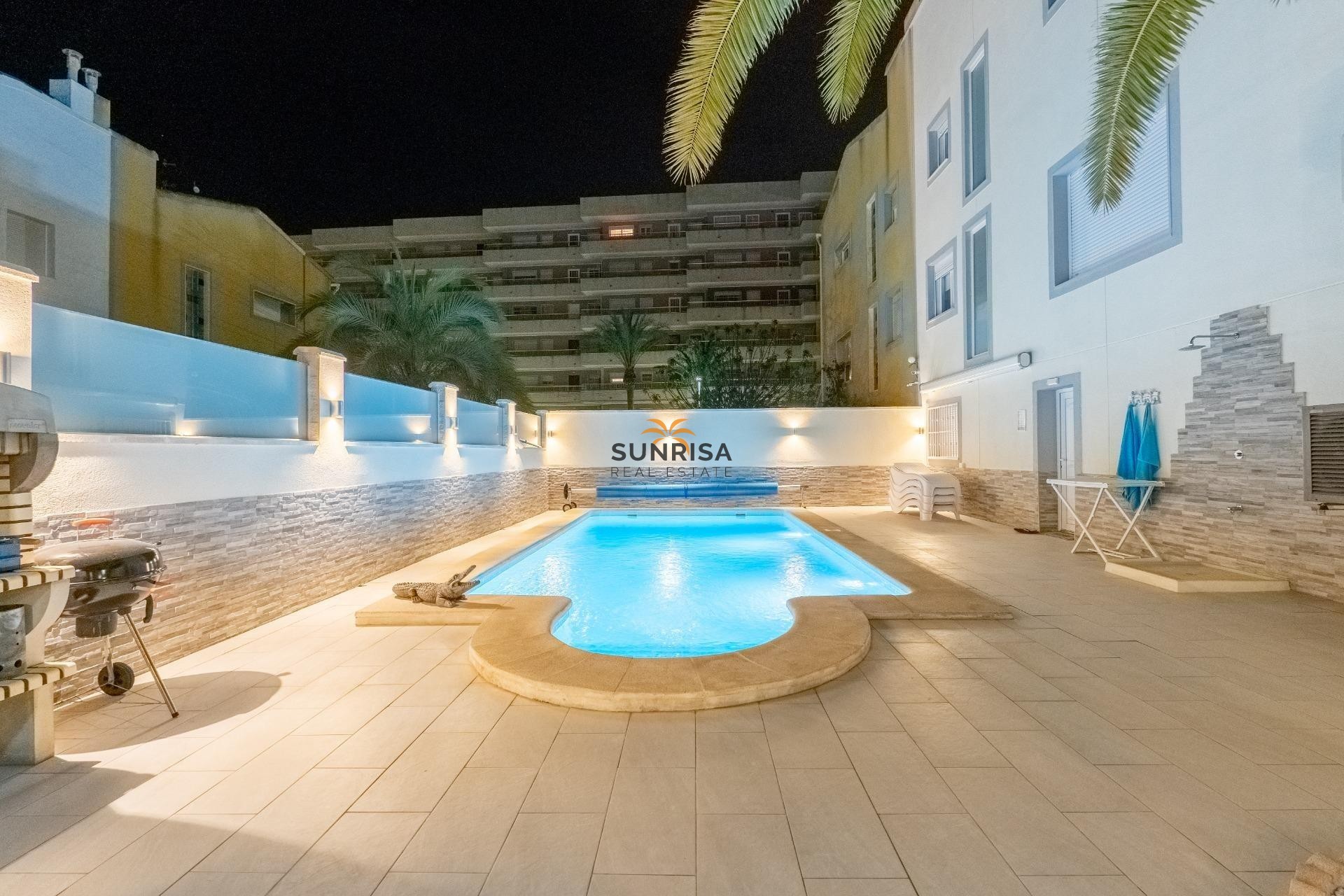 Herverkoop - Herenhuis - Torrevieja