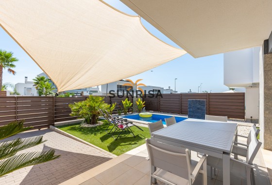 Villa · Herverkoop - Vistabella Golf · Entre Naranjos Vistabella Golf · Costa Blanca (Alicante) · Spanje