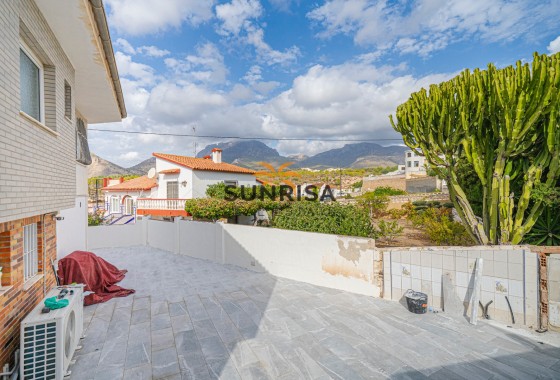 Villa · Herverkoop - La Nucía · Alicante · Spanje