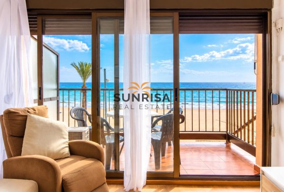Appartement · Herverkoop - El Campello · Playa Muchavista · Alicante · Spanje