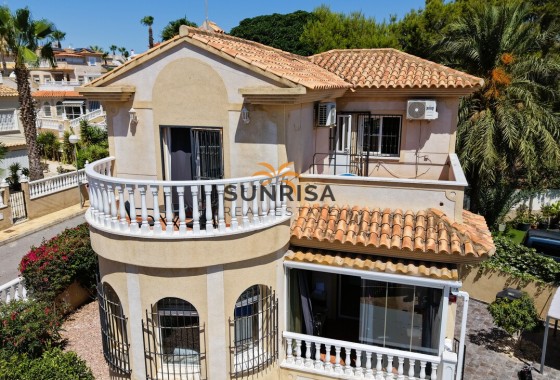 Villa · Resale - Villamartin · Alicante · Spain