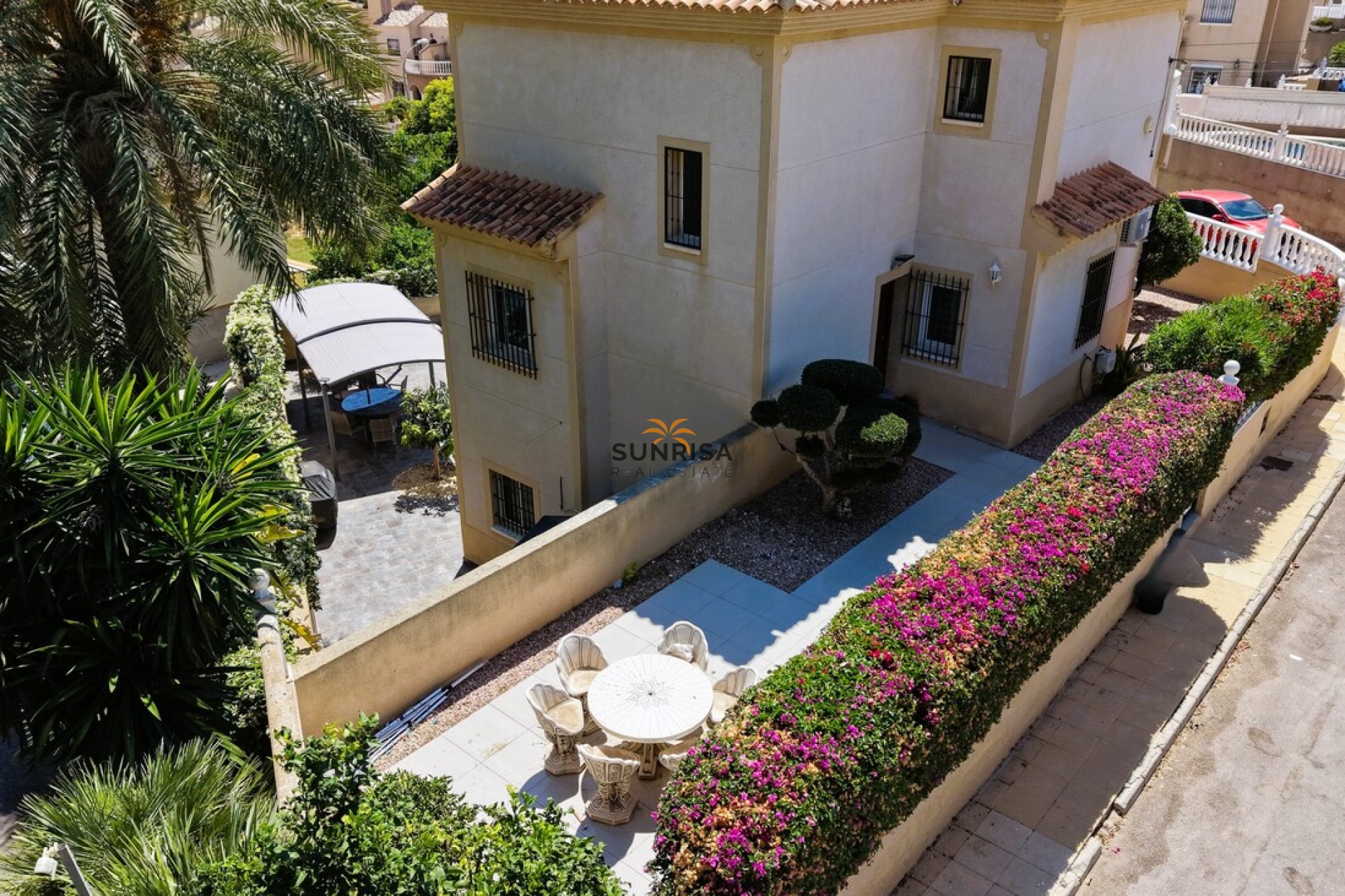 Resale - Villa - Villamartin