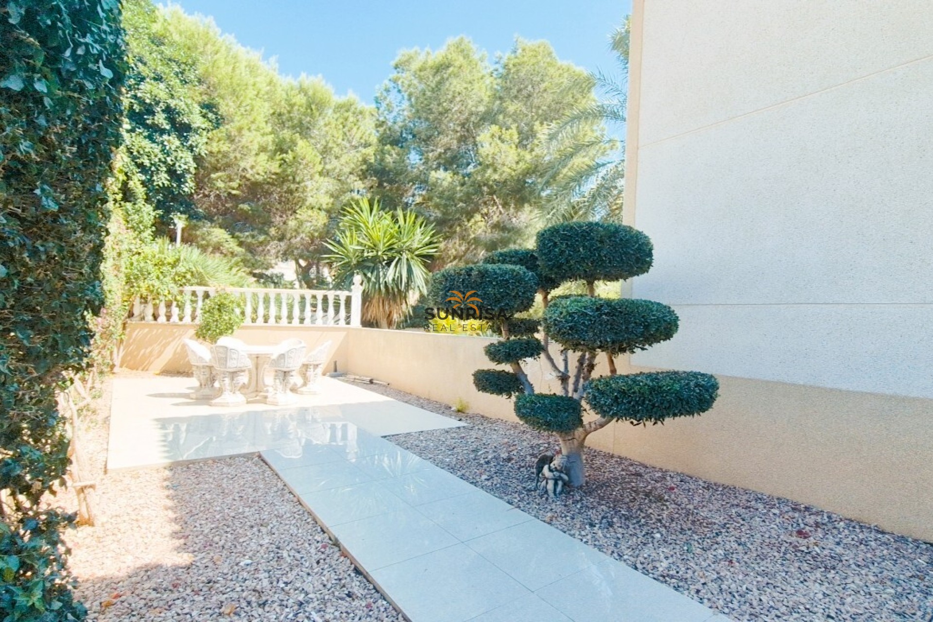 Resale - Villa - Villamartin