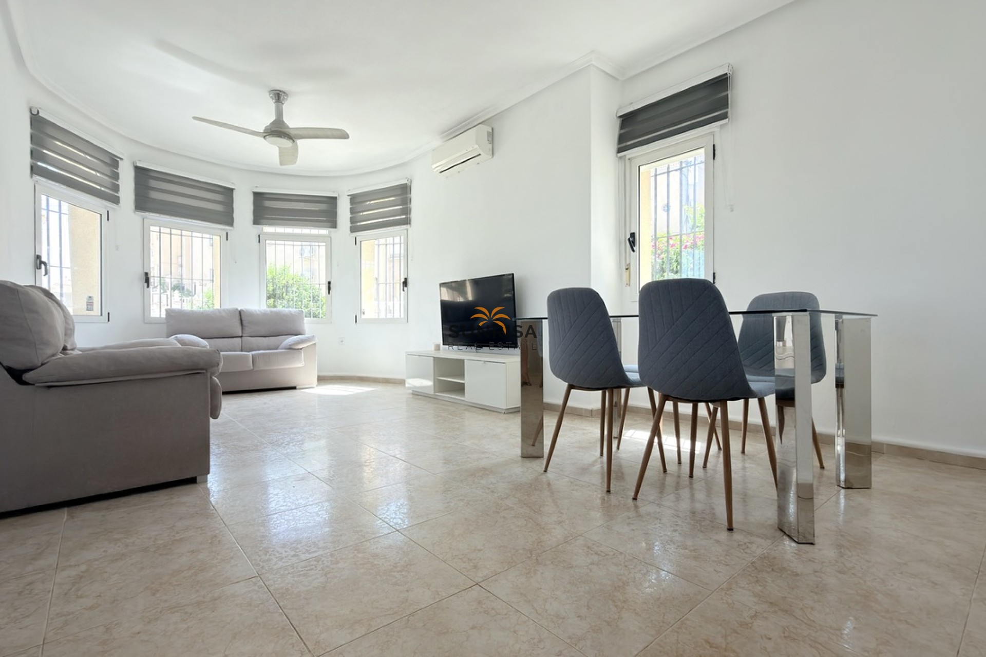 Resale - Villa - Villamartin
