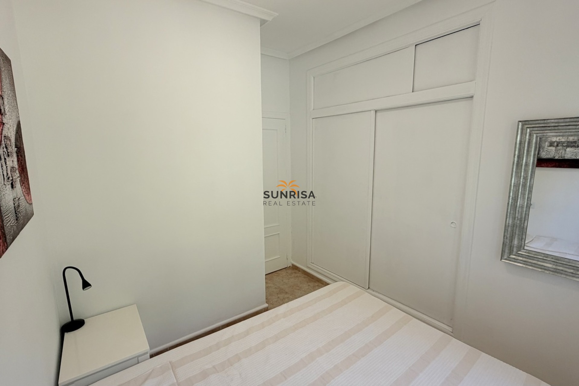 Resale - Villa - Villamartin