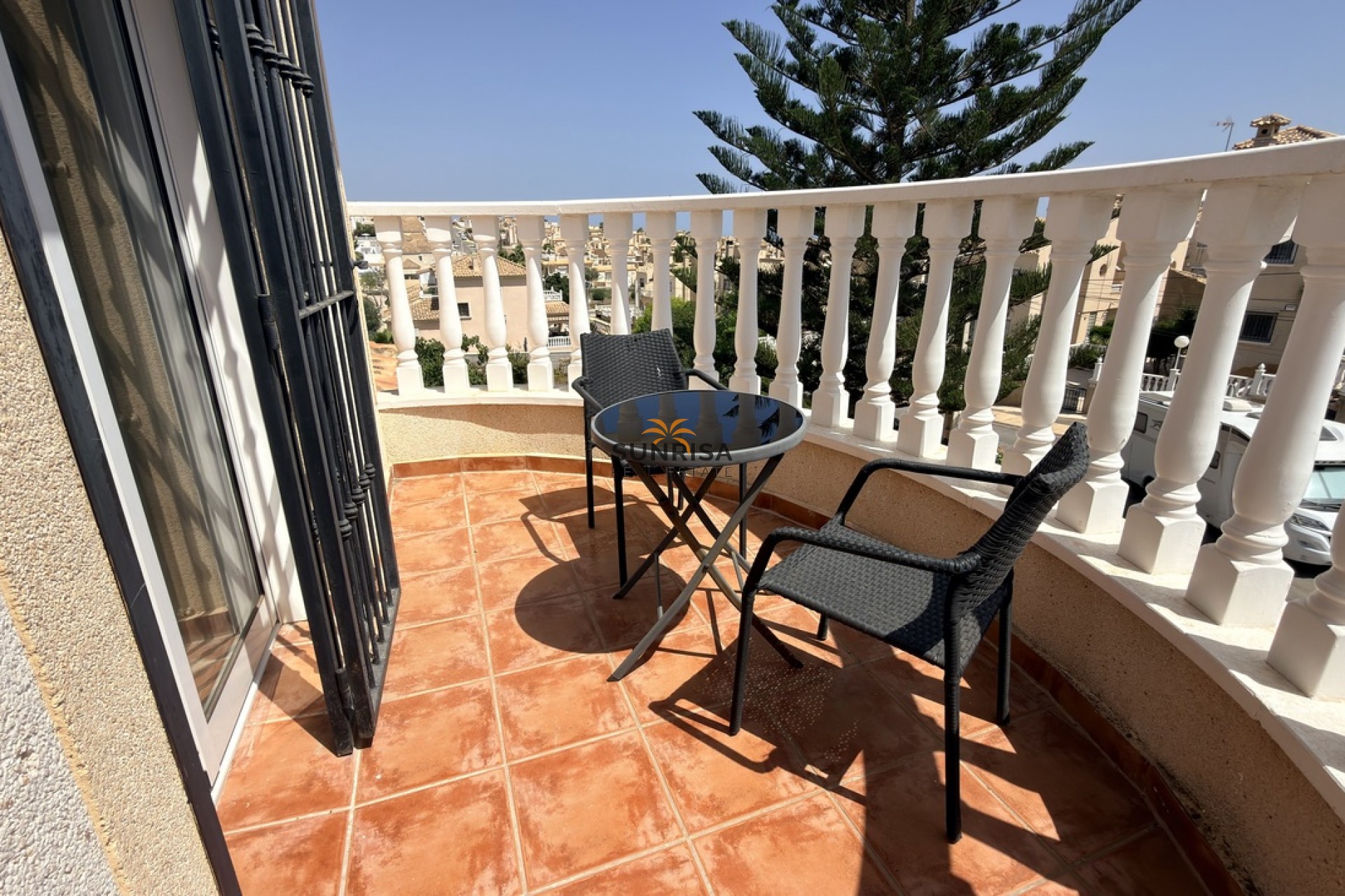 Resale - Villa - Villamartin