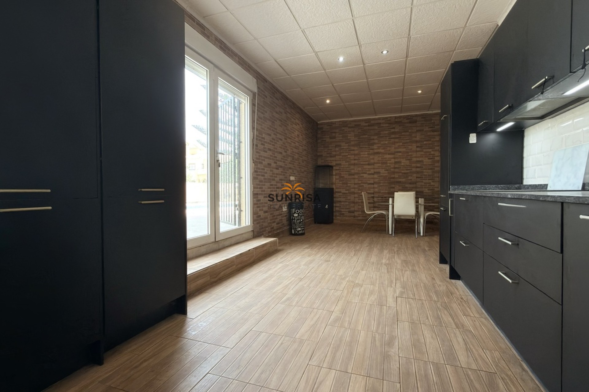 Resale - Villa - Villamartin