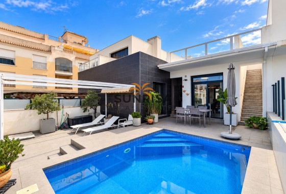 Villa · Resale - Formentera de Segura · Alicante · Spain