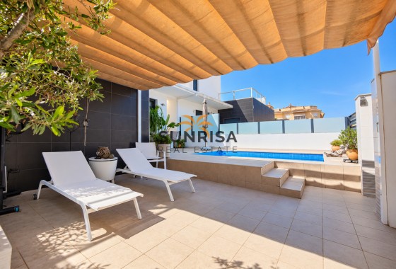 Villa · Resale - Formentera de Segura · Alicante · Spain