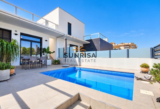 Villa · Resale - Formentera de Segura · Alicante · Spain