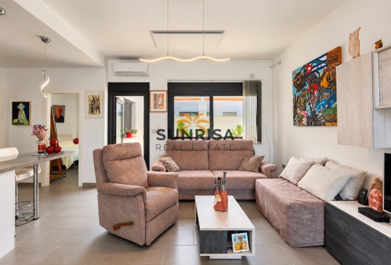 Villa · Resale - Formentera de Segura · Alicante · Spain
