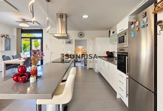Villa · Resale - Formentera de Segura · Alicante · Spain