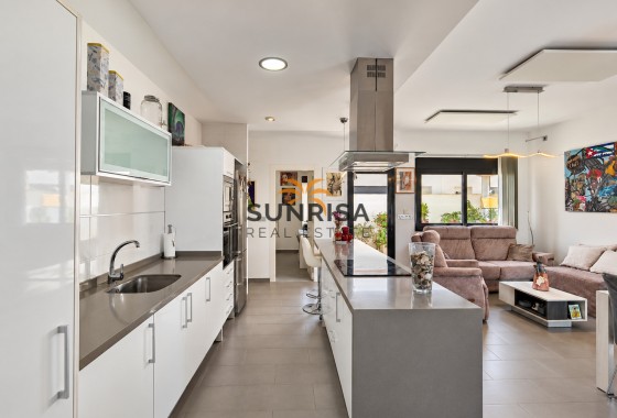 Villa · Resale - Formentera de Segura · Alicante · Spain