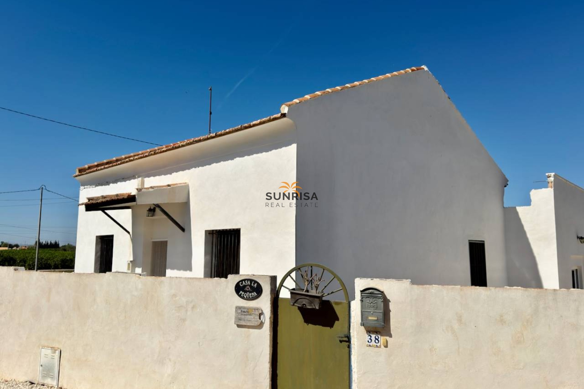 Resale - Country house - Dolores