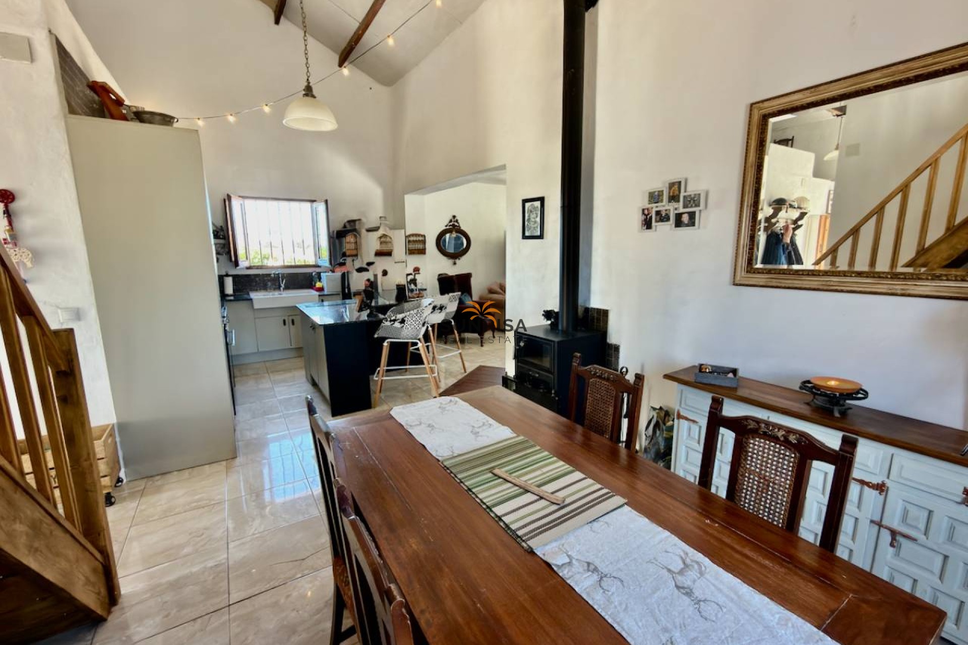 Resale - Country house - Dolores
