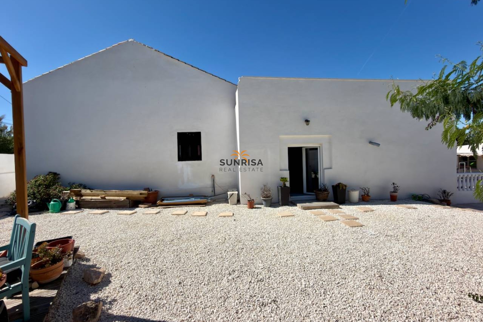 Resale - Country house - Dolores