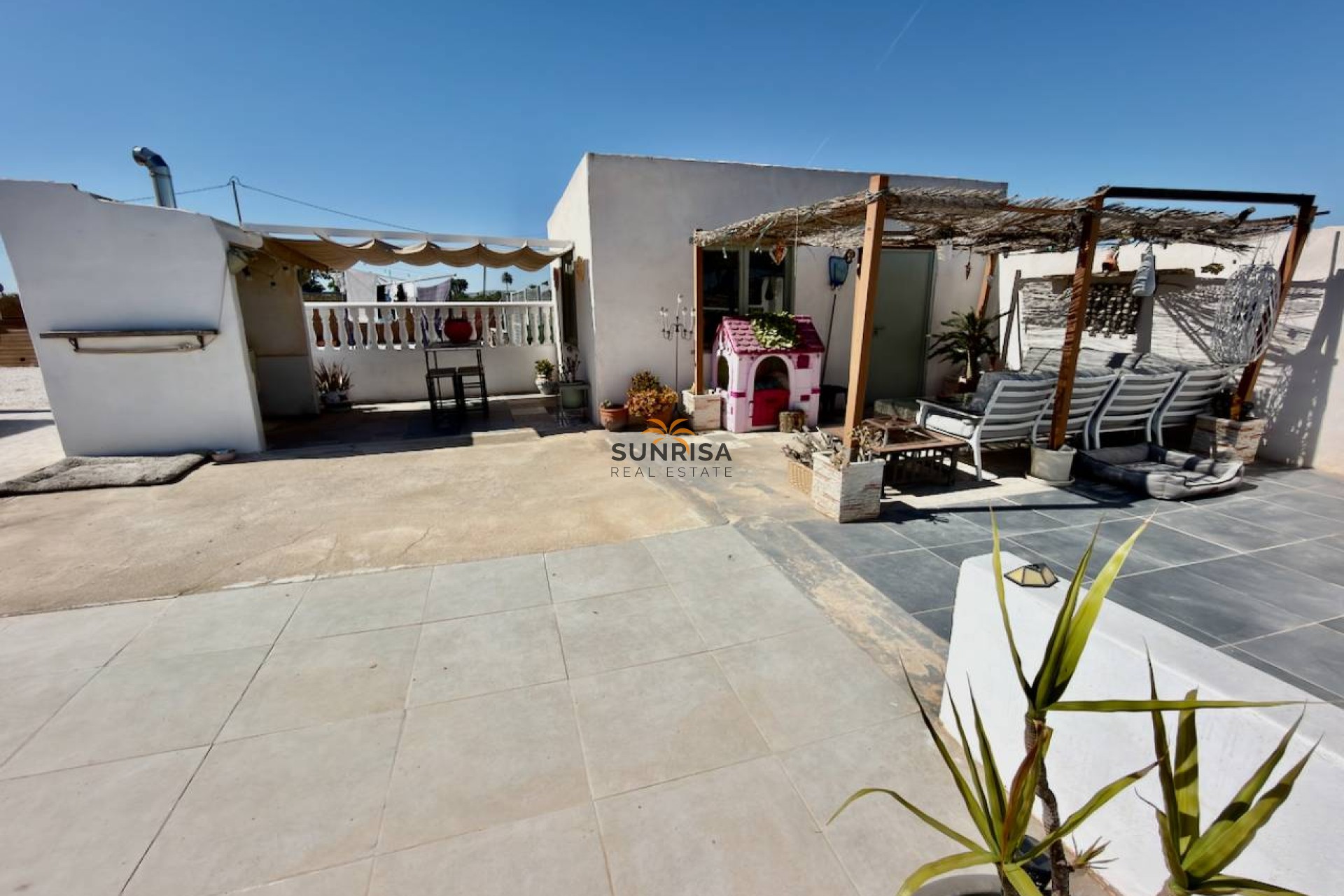 Resale - Country house - Dolores