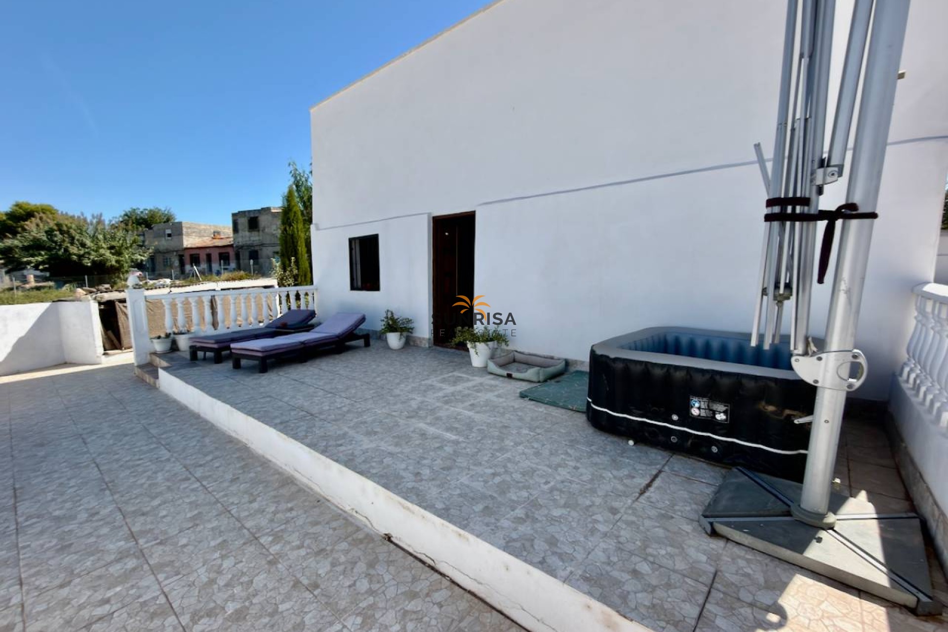 Resale - Country house - Dolores